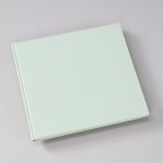371036_SK_HL_Gaestebuch_Slim_Moss_mit_Banderole_WEB